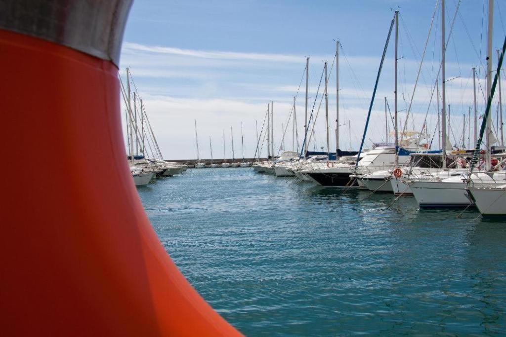 Casa Rosa Lucia Centrale Con Parcheggio Sanremo Luaran gambar