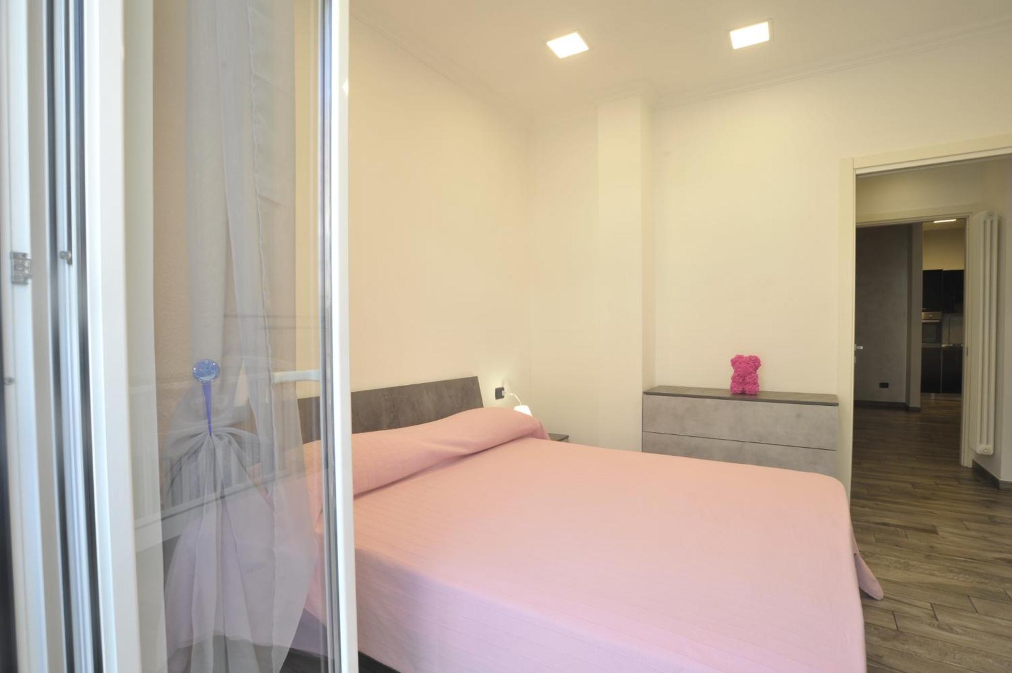 Casa Rosa Lucia Centrale Con Parcheggio Sanremo Luaran gambar