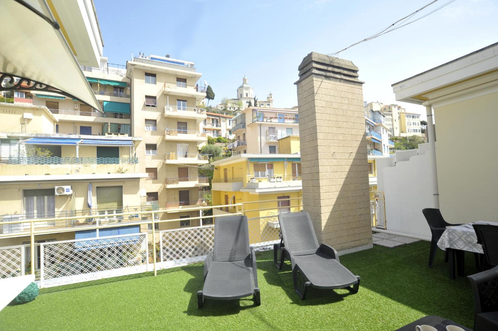 Casa Rosa Lucia Centrale Con Parcheggio Sanremo Luaran gambar