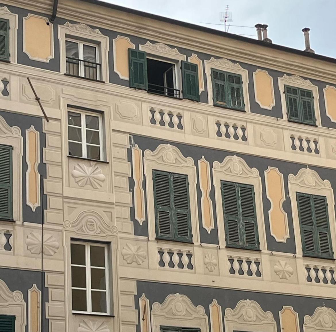 Casa Rosa Lucia Centrale Con Parcheggio Sanremo Luaran gambar