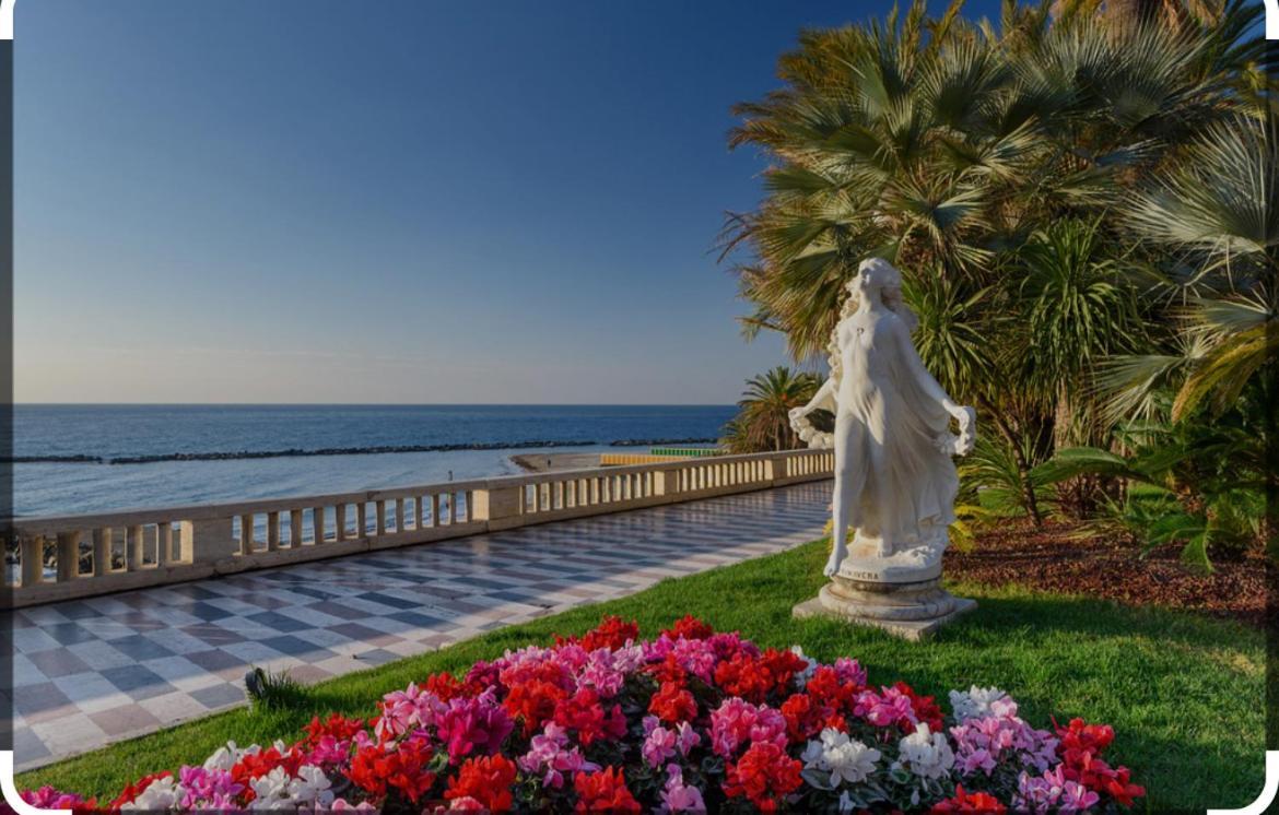 Casa Rosa Lucia Centrale Con Parcheggio Sanremo Luaran gambar